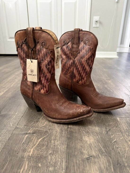 Ariat Circuit Gemma Distressed Brown Natural Aztec Print  Ariat Circuit Gemma Distressed Natural Aztec Print Western Boots Brown 8 Med NWT